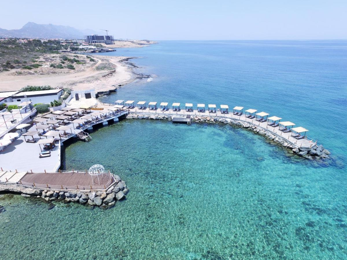 فندق وكازينو مالباس Agios Epiktitos المظهر الخارجي الصورة